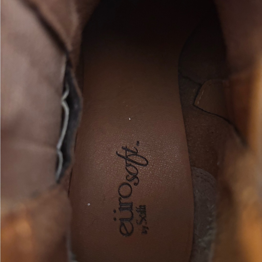 Euro soft By Sofft Womens Size 8 1/2 M Heel Faux Nubuck Booties - Picture 3 of 6